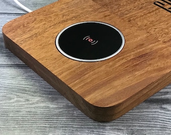 Tech-Savvy Delight: Wood Valet With Wireless Charger for 5th Anniversaries, Groomsmen, Bridesmaids.