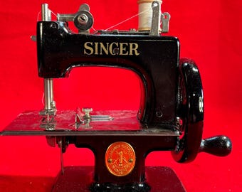 Vintage 1950s Singer Sewhandy Sewing Machine Model 20-10 In Original Box With All Accessories Working and In Exceptional Condition