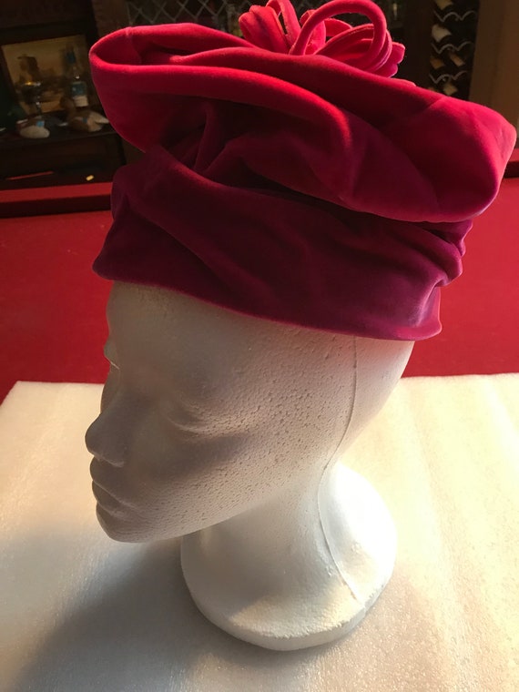 1950s Vintage Miss Alice Velvet Ladies Hat - image 7