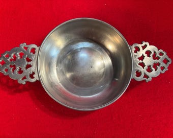 Large Vintage Pewter Porringer, Double Flowered  Handles, American, Great Condition, Unmarked