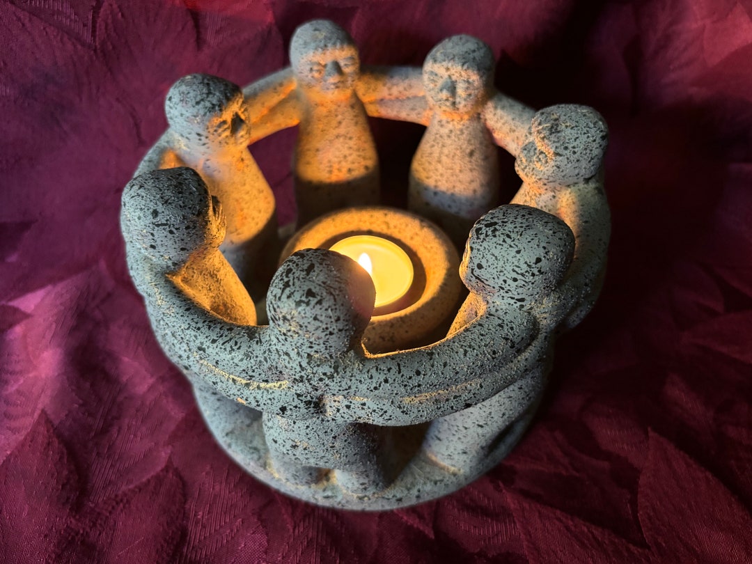 Penco 1999 Circle of Friends Candle Holder Seven 7 Friends Folk Art