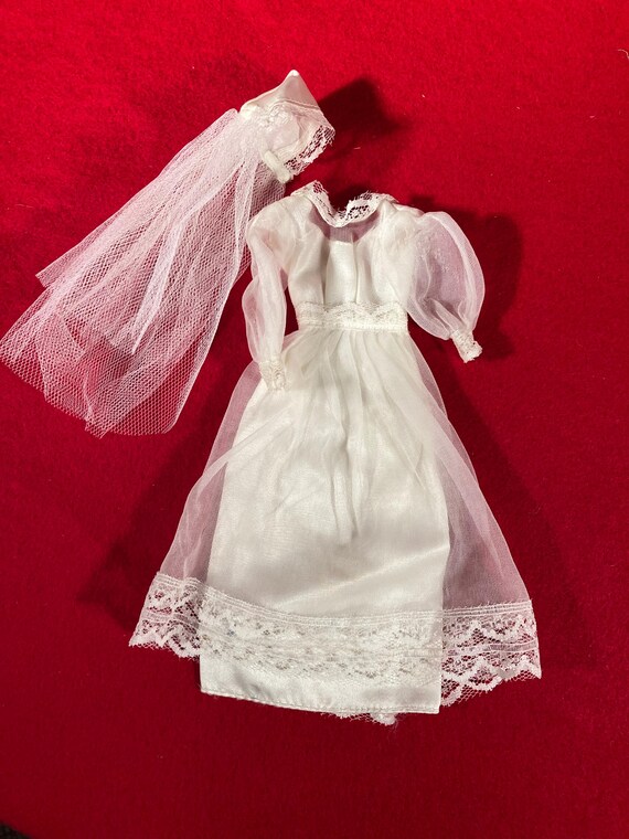 Vintage Barbie 1976 Satiny Sweet Spring Bride Outfit #7176 Mattel