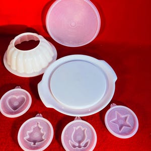 Vintage Tupperware Jel-N-Serve Jello Mold K-30 with Four Seasonal Designs and Serving Tray