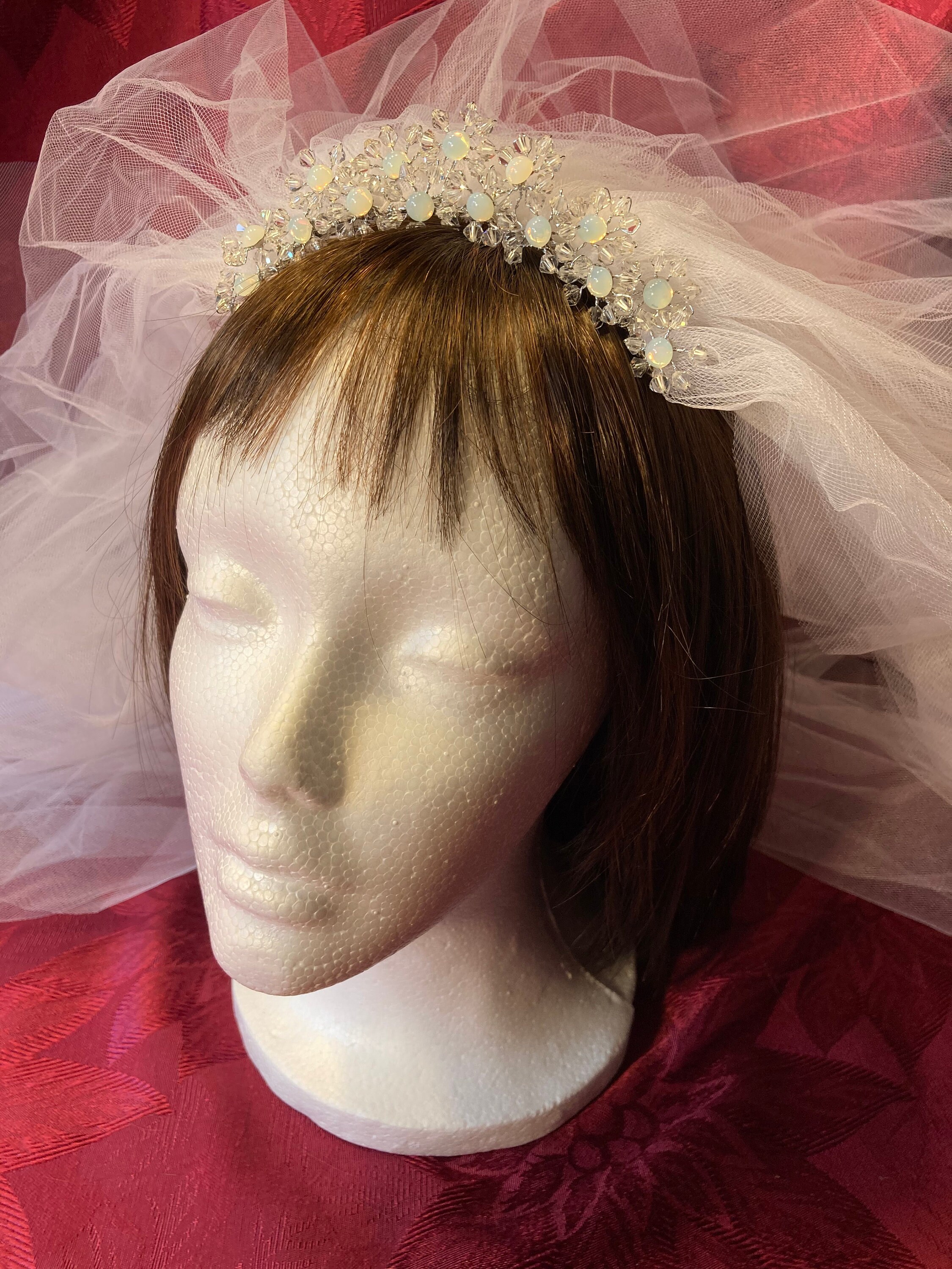 Vintage Radiance Bridal Veil White Fire Opal Crystal Tiara  display picture 2