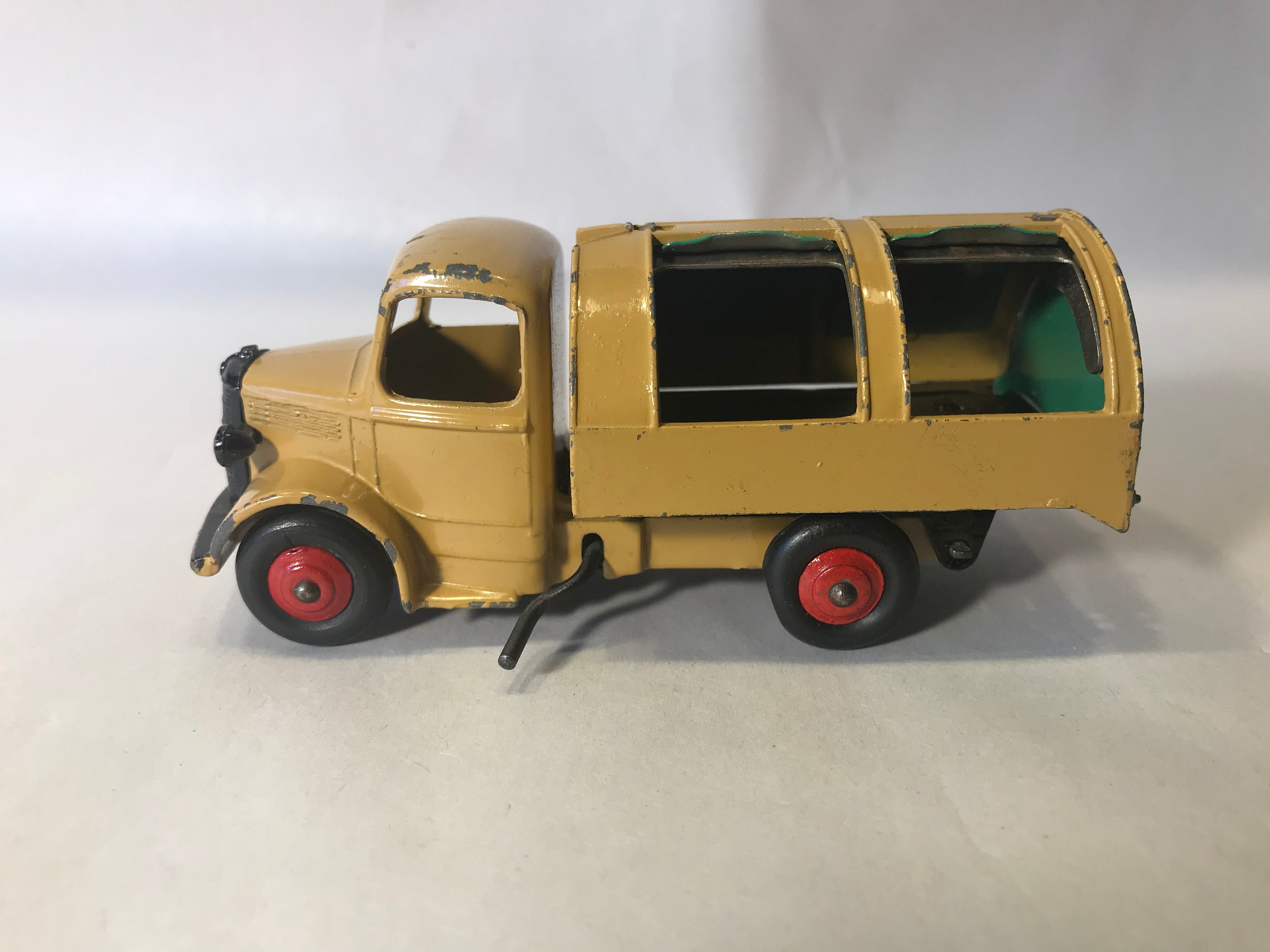 DINKY GB VÉRITABLE et ancien BEDFORD  dinky toys  mercury solido EUR 70,00 - FR