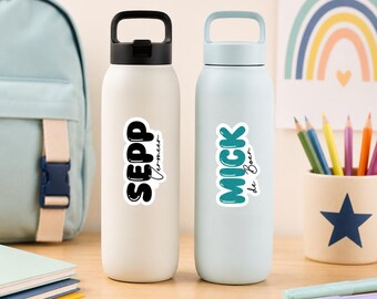 May include: Two cylindrical water bottles with carrying handles. The left bottle is off-white with a black cap and a sticker reading SEPP Vermeer. The right bottle is light blue with a matching cap and a sticker reading MICK de Boen.