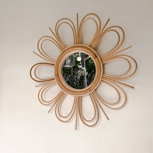 WALL DECORATIVE MIRROR, flower natural rattan mirror, boho home decor, wall hangings, bedroom/entrance/living room mirror, modern wall art