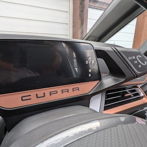Cupra Born-dashboardsticker.