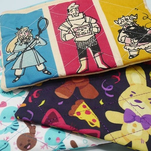 Bolsas cosidas a mano - Pokémon, Delicious in Dungeon, Five Nights at Freddy's