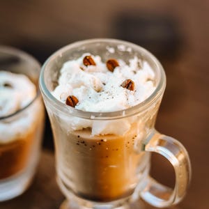 Vanilla Frappuccino Scented Candle – Hand-Poured Soy Wax, Coffee Lovers Gift