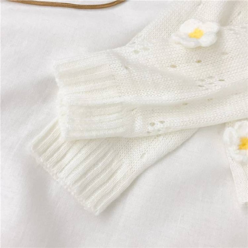 Blooming daisies kawaii pastel goth cardigan spring daisy flower floral print jumper