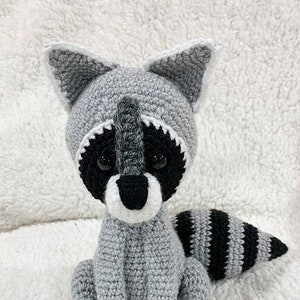Crochet pattern Rudy The Raccoon - PDF digital pattern