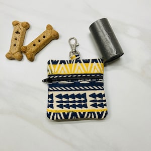 Dog treat pouch, Poop bag holder, Dog bag, Dog pouch, Dog bag holder, Personalized Poop bag holder, Dog Poop bag dispenser, dog coin purse,