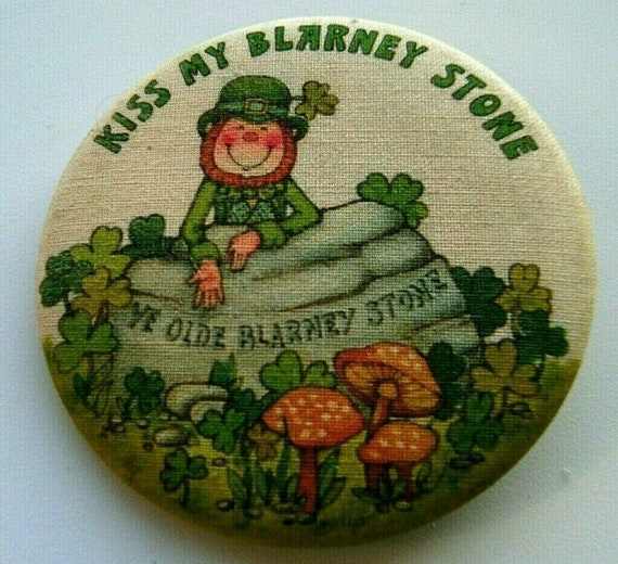 St. Patrick's Day Hallmark Button Pin-Vintage Hon… - image 3