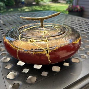 Kintsugi Vase, Broken Pottery, Japanese Art, Wabi Sabi Home Decor, Japandi Art