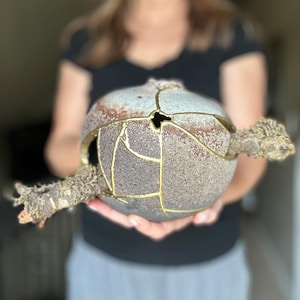 Kintsugi Vase, Broken Pottery, Japanese Art, Wabi Sabi, Gold Home Decor