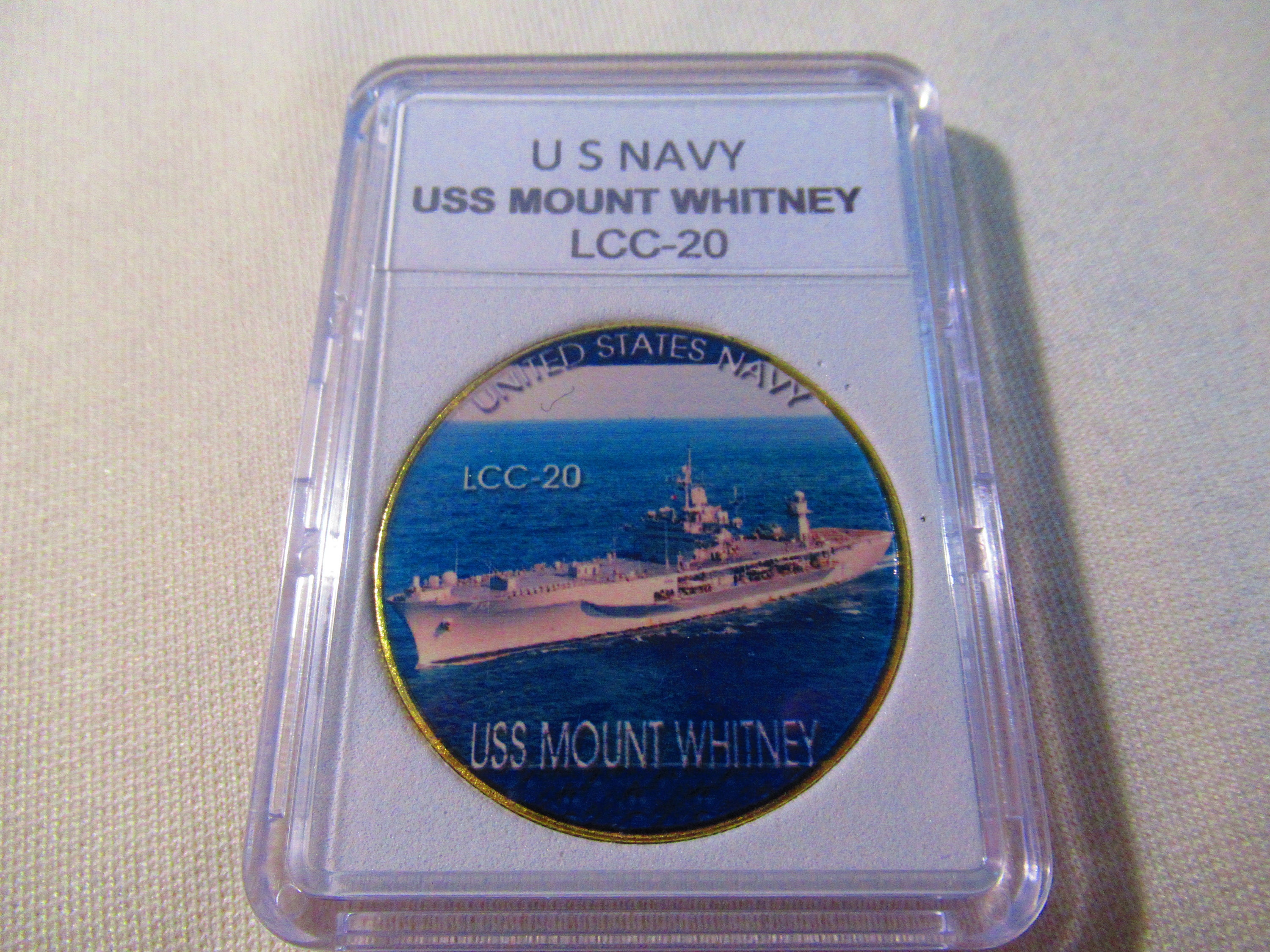 米海軍　LCC20揚陸指揮艦マウント・ホイットニー　艦長（大佐）チャレンジコイン マウント・ホイットニー (揚陸指揮艦) - Wikipedia