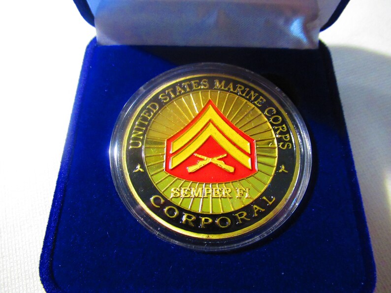 US Marine Corps Corporal Challenge Coin Blu Presentation Box