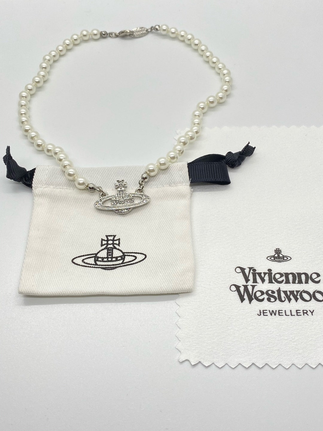 Vivienne Westwood Pearl SILVER Orb Choker Necklace - Etsy Vivienne Westwood Pearl SILVER Orb Choker Necklace - Etsy