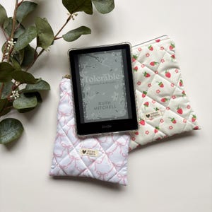 Quilted Kindle Sleeve: Strawberry E-reader Zipper Pouch Case - Book Lover Gift