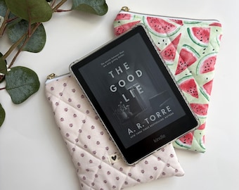 Pochette matelassée pour Kindle : étui à fermeture éclair pour liseuse - Cadeau pour les amoureux des livres