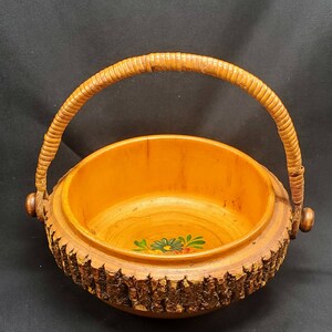 Vintage Round Wood Log Style Nut Cracker Bowl Keeper Display Barware