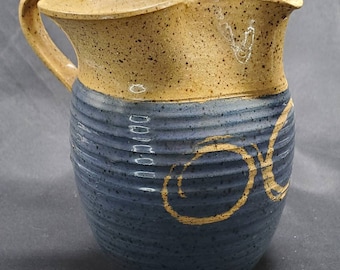 Cerámica de gres vintage firmada por Artist Creamer Small Pitcher