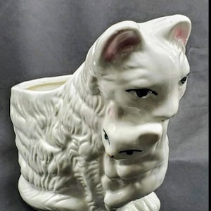 Macetero de jardinería para interiores White Mother Cat and Kitten