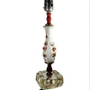 1940&#39;s Boudoir Lamp Applied Pink Roses Glass Base Natalie Lamp Co.