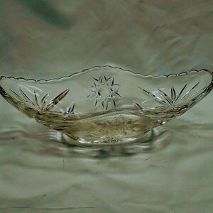 Vintage Anchor Hocking Star Pressed Cut Glass Gondola Boat Seving Relish Dish Bowl