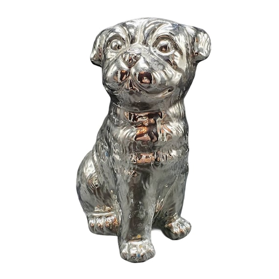 シルバー仕上げの陶器製パグ犬の像 - Etsy 日本