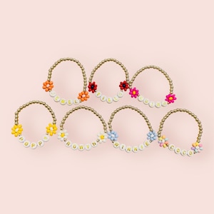 Custom Name Girls Bracelet Boho Daisy Bracelet for Toddler and Girls Beaded Daisy Bracelet Girls Birthday Gift