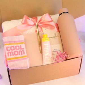 New parents care package | Welcome Baby Gift Basket | New Mom Gift Box Rose Bottle Box