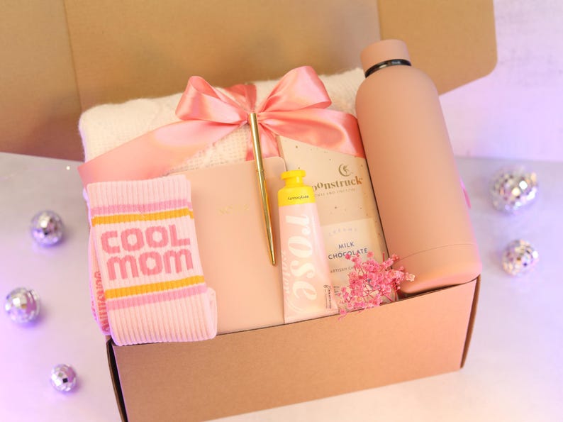 New parents care package | Welcome Baby Gift Basket | New Mom Gift Box Rose Bottle Box