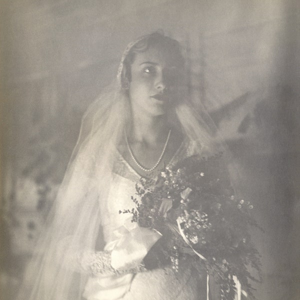 1920s Photograph | Beautiful Bride with Bouquet | Digital Download