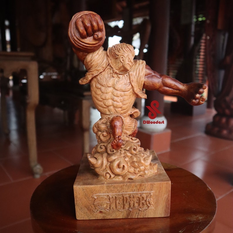 LUFFY with video One Piece wooden statue image 4