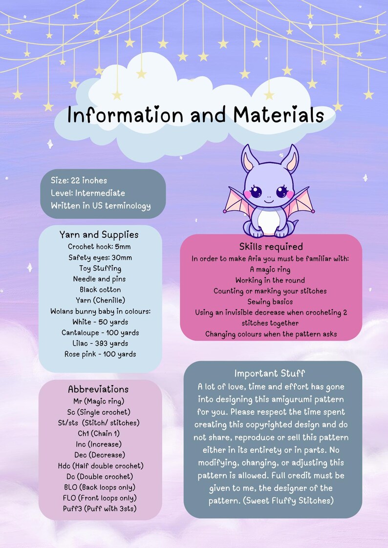 Pu&ograve; includere: Uno schema all'uncinetto per un drago amigurumi viola con ali rosa. Lo schema include le istruzioni per realizzare il drago, un elenco dei materiali necessari e un elenco delle abbreviazioni utilizzate nello schema. Il testo include la frase "Sweet Fluffy Stitches".