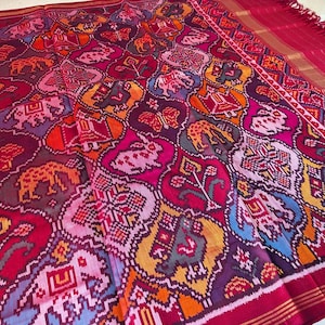 Lovely Patola Dupatta | Pure Mulberry Silk | Handwoven Single Ikat Dupatta | Indian Ethnic Wear | Heirloom Piece | Bridal Trousseau