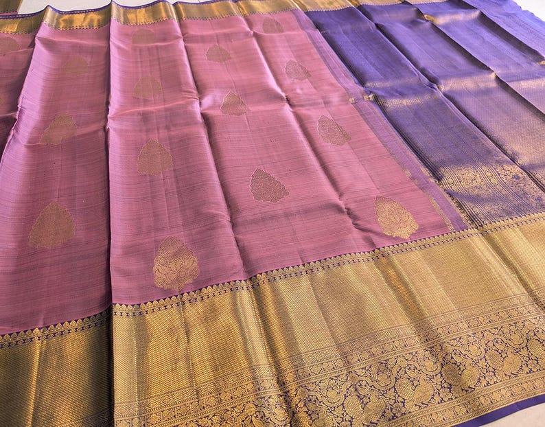 Saree body view with mauve kanchipuram silk weaving pattern
