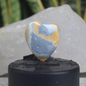 Maligano jasper cabochon