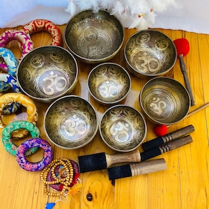 Chakra Tuned singing bowl chakra set-Chakra Healing singing Bowl set-Tuned singing Bowl set  for seven chakra Healing-Mantra-Blessed-mantra