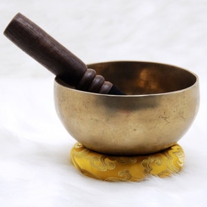 5 inches diameter  singing bow-Handmade singing bowl from Nepal-Chakra healing Tibetan singing bowl-singing bowl for Meditation