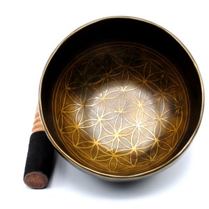 18 cm Durchmesser Blume des Lebens geschnitzte Klangschale-Chakra Heilung Himalaya Klangschale aus Nepal-Tiefe lang anhaltende Klang-Heilschale