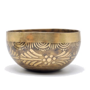 6  inches Diameter flower carved Handmade singing bowl -chakra Healing singing bowl- Best for Balancing Chakra-healing-Meditation