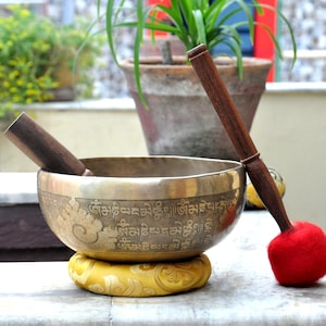 Handmade 7-inch Himalayan Singing Bowl: Chakra Balance & Healing
