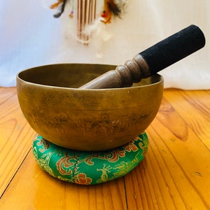 5.5 inches Diameter Antique look mantra carved singing bowl  for chakra Healing-Tibetan singing bowl-sacred bowl-Handmade singing bowl