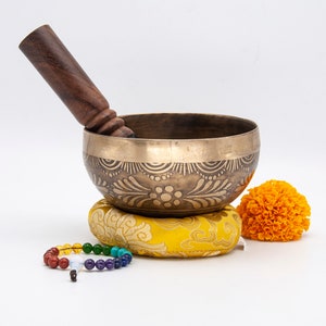 Handmade Flower Carved Singing Bowl: Chakra Healing, Meditation (6 inches)