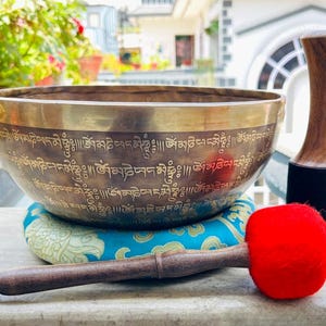 10 inches Diameter Mantra carved Master Healing Himalayan singing bowl from Nepal-Chakra healing Meditation singing bowl-handmade-Chakra
