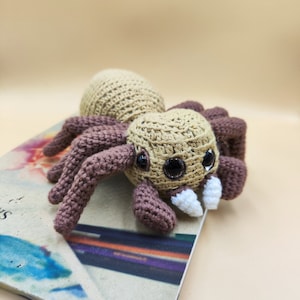SPIDER crochet pattern PDF - Crochet Halloween pattern. Halloween crochet spider. Amigurumi spider pattern. Creepy crochet amigurumi pattern