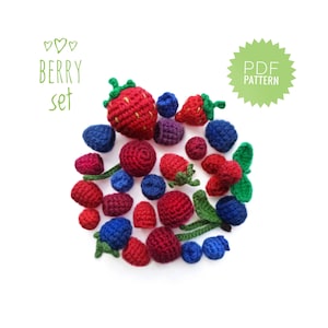 Puede incluir: Un patrón de crochet para un conjunto de bayas amigurumi, incluyendo fresas, frambuesas y arándanos. El patrón está disponible para descargar en PDF.